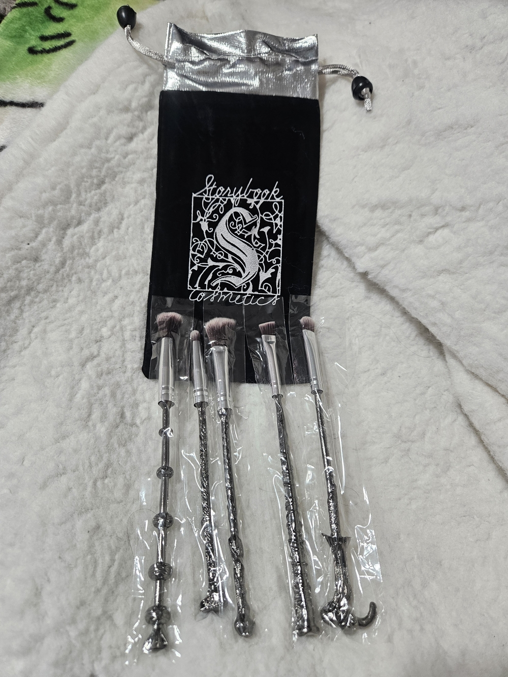 Storybook Cosmetics Original Storybook Wands 5 Piece Brush Set w/ Velvet Pouch